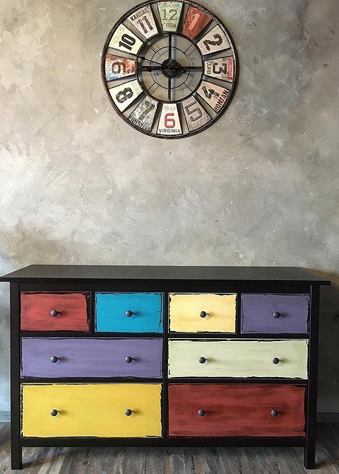 Teksturowana Hemnes Komoda Hemnes po tuningu: użycie farby strukturalnej dla unikalnego efektu.