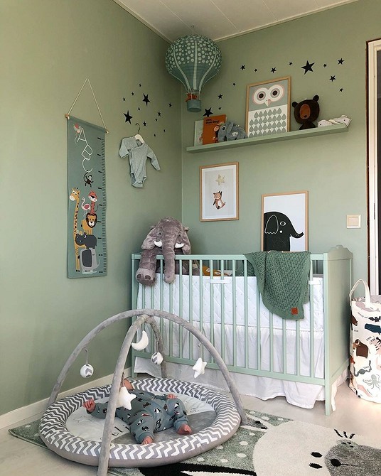 Zdrowy sen dziecka Bezpieczne pokrycie łóżeczka dziecięcego: wybór farby dla zdrowia i komfortu Twojego dziecka.