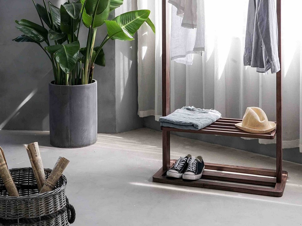 Обувниця DIY: Krok po kroku Drewniana szewc z instrukcją krok po kroku do samodzielnego wykonania, idealna do małego mieszkania.