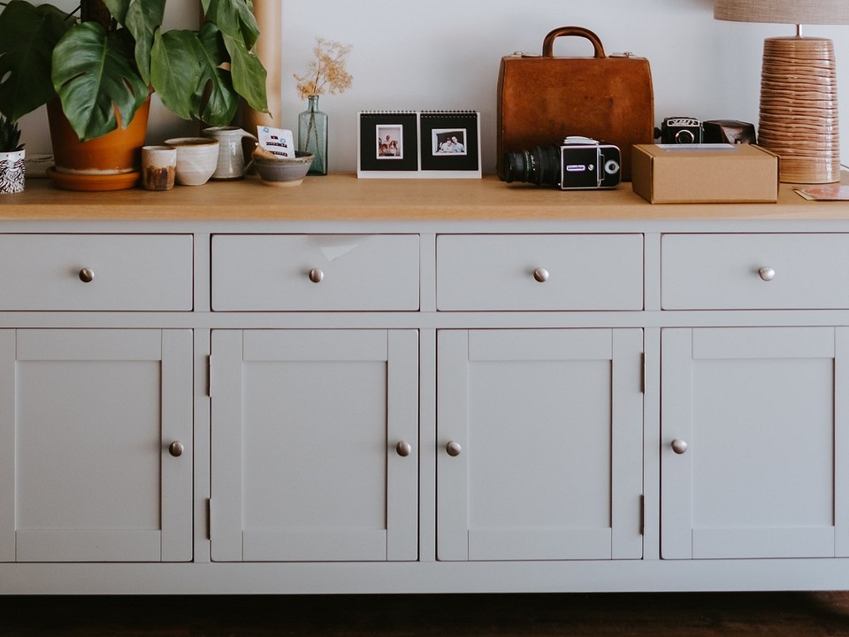 Szafka DIY: Krok po kroku Otwarta szafka na buty DIY: schemat krok po kroku i instrukcja montażu