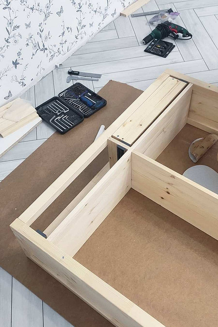 Montaż szafki DIY Instrukcja montażu szafki na buty DIY: prosty przewodnik krok po kroku