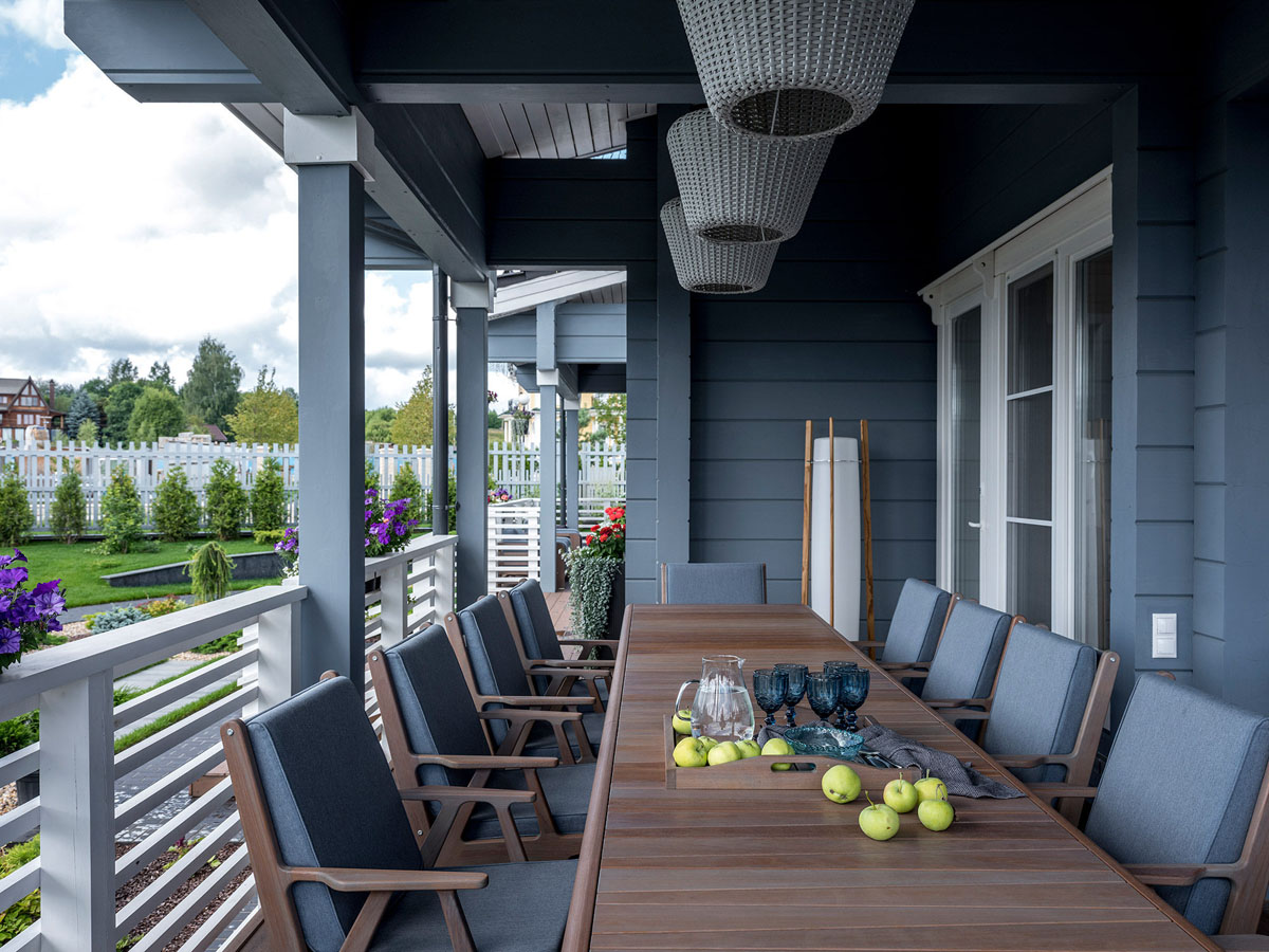 Detale mają znaczenie Przemyślana aranżacja wnętrza domu z bali z dbałością o detale i funkcjonalność.