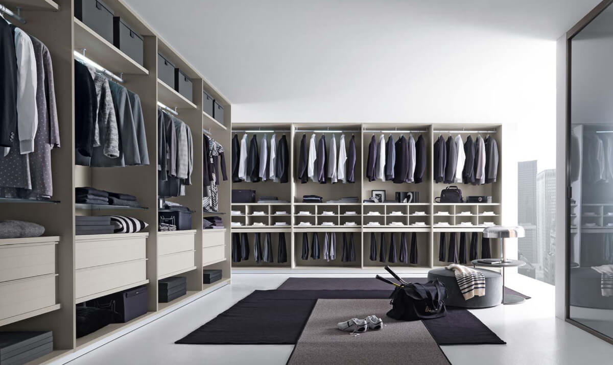 Organizacja garderoby Optymalna organizacja małej garderoby na wymiar, idealna do przechowywania ubrań.
