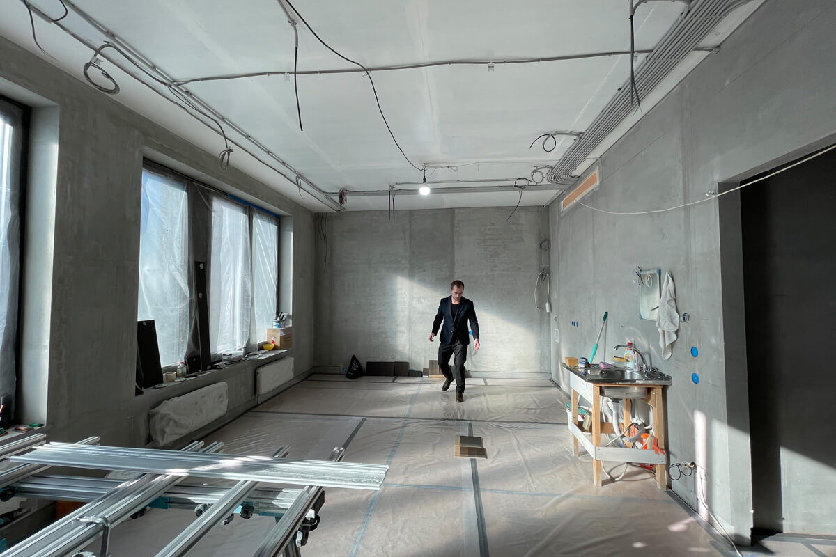 Plan instalacji elektrycznej Plan instalacji elektrycznej mieszkania: rozmieszczenie gniazdek, włączników i oświetlenia dla bezpieczeństwa.