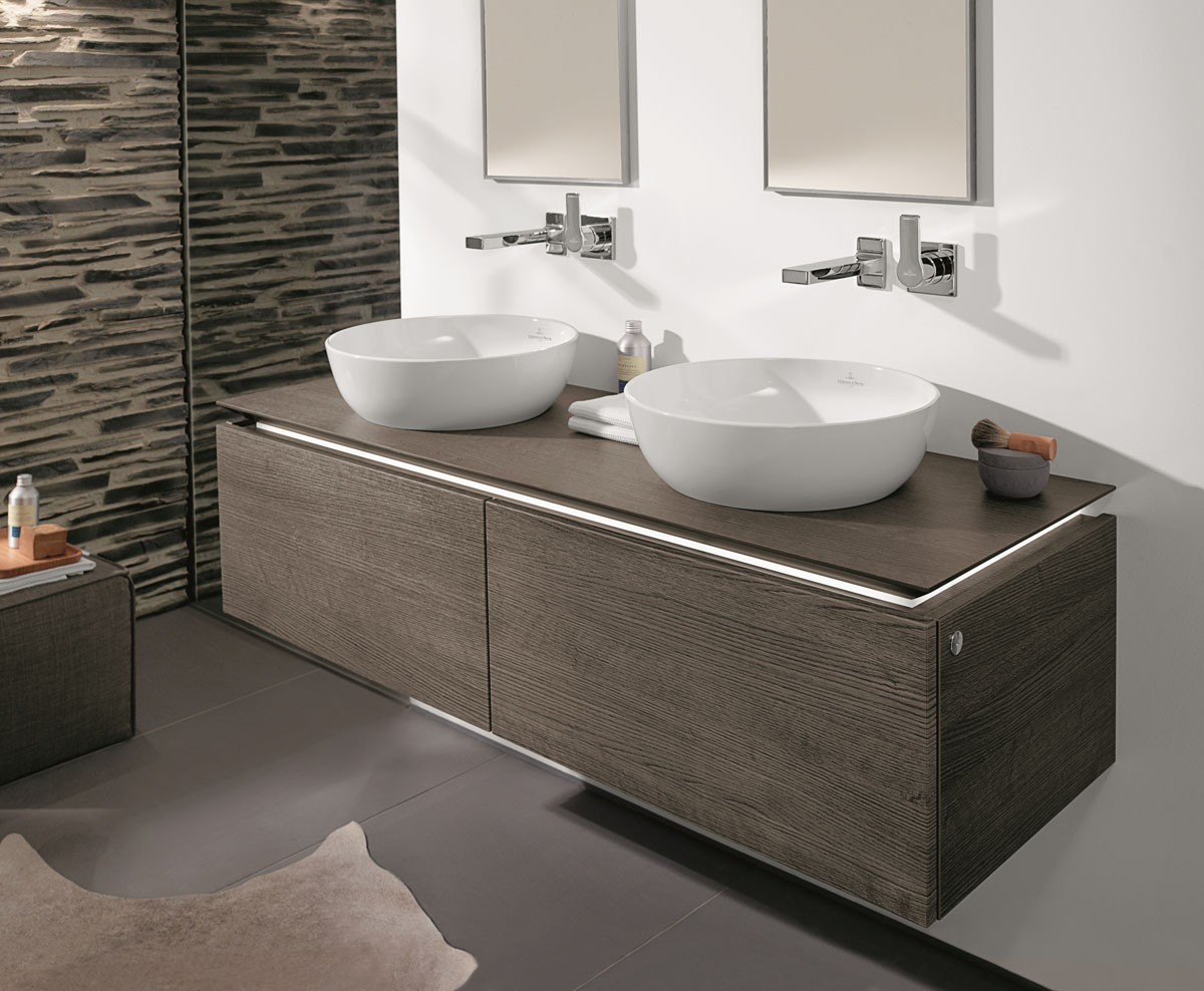 Nowoczesna ceramiczna umywalka Stylowa ceramiczna umywalka w jasnych barwach, podkreślająca nowoczesny styl łazienki.