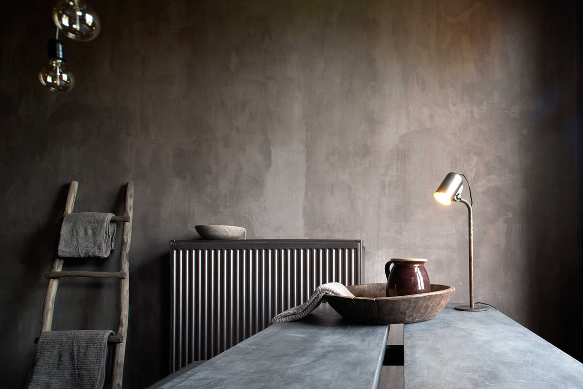 Kuchnia z mikrobetonem Mikrobeton 2026 w kuchni: nowoczesny blat i minimalistyczny design.