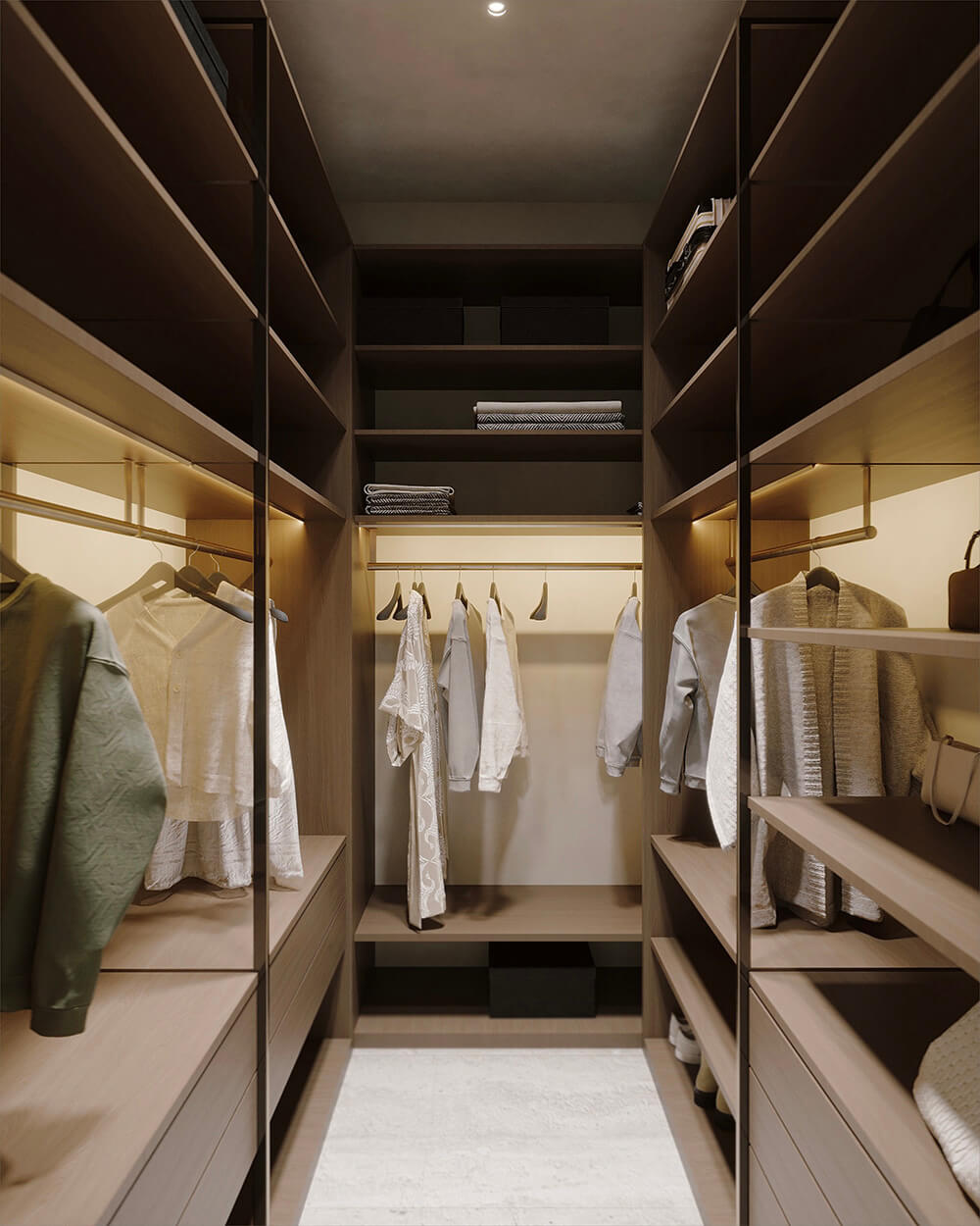 Regały i rośliny Otwarte regały w salonie z roślinami i dekoracjami tworzą przytulną atmosferę.