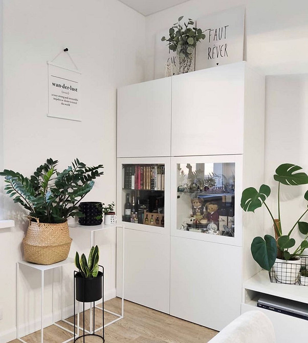 BESTA: System do salonu System BESTA IKEA w salonie: idealne przechowywanie i element dekoracyjny pokoju