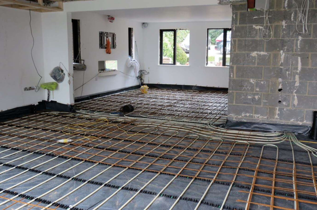 Szybka instalacja podłogi Elektryczna podłoga grzewcza 2026: łatwa i szybka instalacja dla maksymalnego komfortu użytkownika.