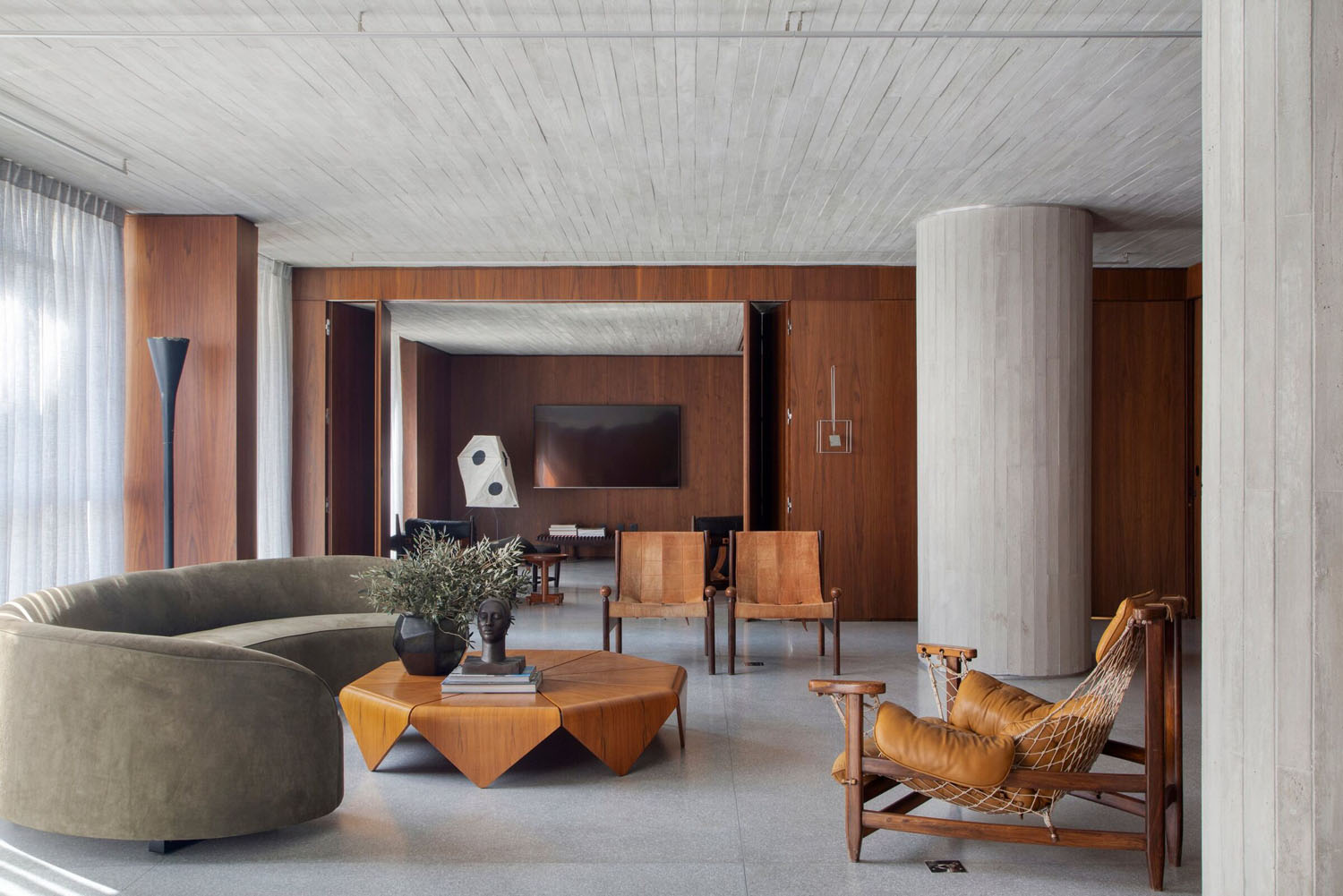 Błysk w łazience Łazienka z błyszczącą płytką 2026, zaprojektowana w oparciu o zasadę 60/30/10.