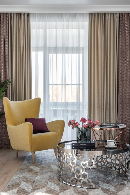 Praktyczny i Stylowy Stolik kawowy z półkami do przechowywania książek i dekoracji w salonie 2026.