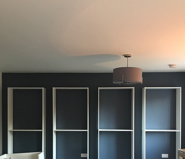 Billy: Kosze w roli głównej Regał Billy IKEA z plecionymi koszykami: wygodne przechowywanie w salonie 2026.