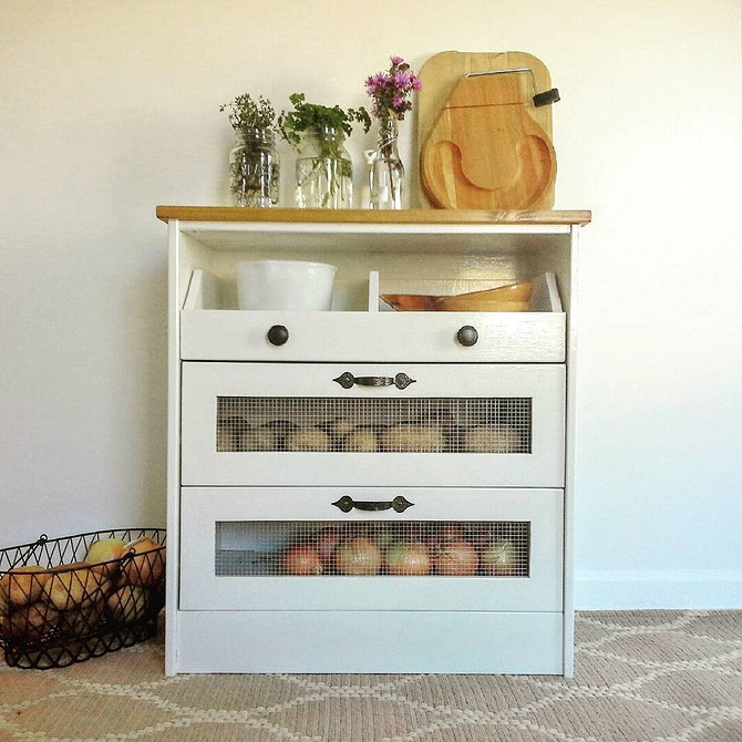 Komoda: Przestrzeń i Styl Pomysł na komodę transformator do przechowywania w małym mieszkaniu 2026.