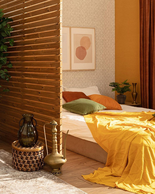 Minimalizm w detalu Minimalistyczne wnętrze z meblami z mass marketu: funkcjonalność i prostota designu.