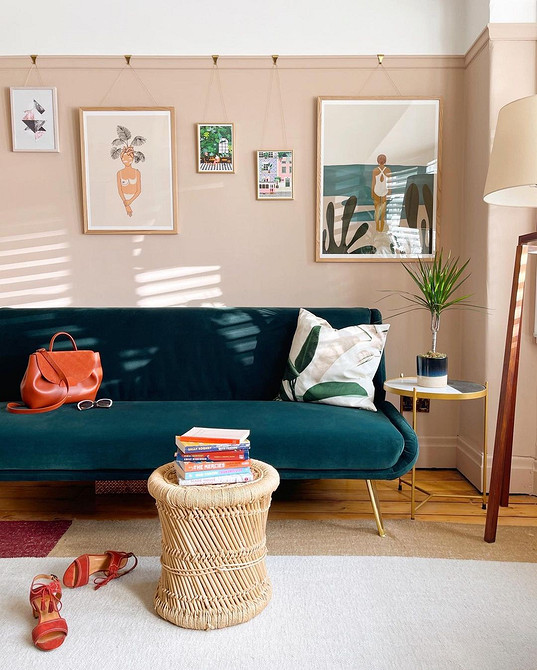 Mała sofa, duży komfort Kompaktowa sofa w salonie – idealna do małych przestrzeni w 2026.