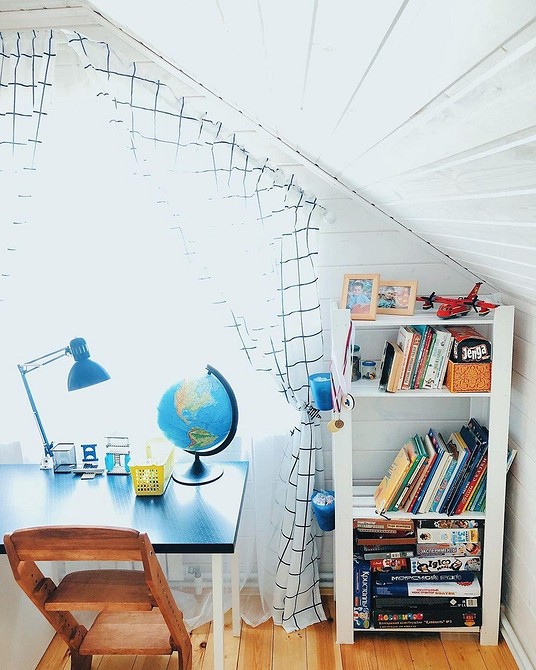 Albert IKEA: Balkon Tworzenie ogrodu wertykalnego na balkonie z wykorzystaniem regału Albert IKEA.