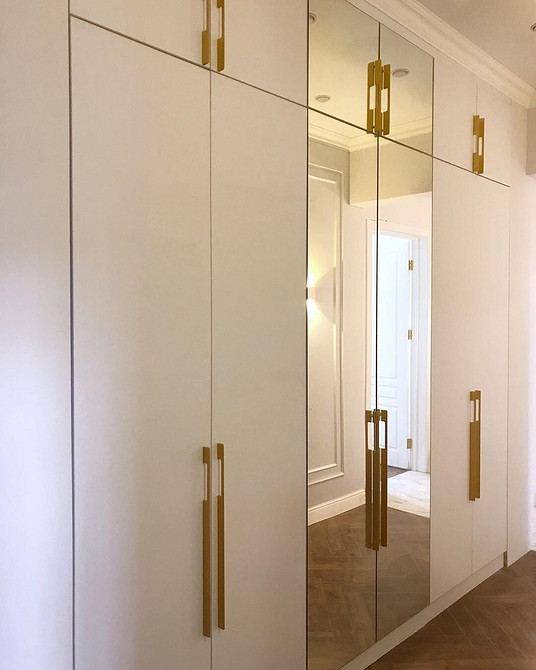 Problemy z szafami Problemy z szafami wnękowymi: projekt, oświetlenie, montaż, organizacja w 2026.