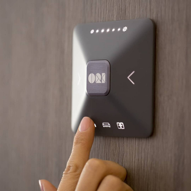 Naturalne materiały Trendy 2026: naturalne materiały w nowoczesnym salonie, ergonomia i styl.