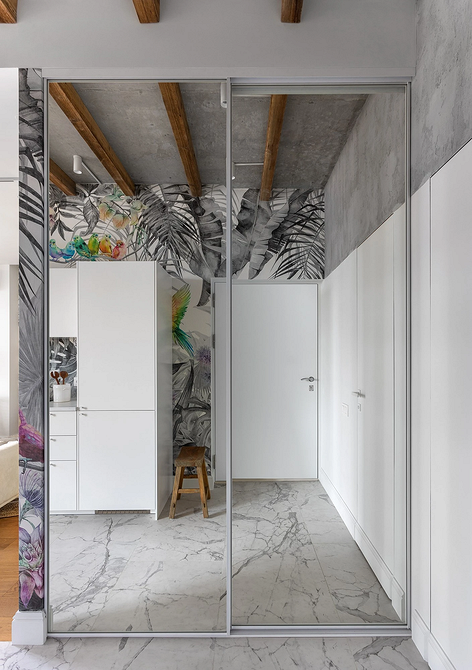 Biały balkon: Relaks Stylowy balkon z białymi meblami: styl skandynawski 2026 dla relaksu z widokiem.