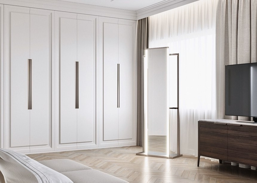 Żółte detale Sypialnia z białymi meblami i żółtymi elementami dekoracyjnymi. Słoneczny akcent.