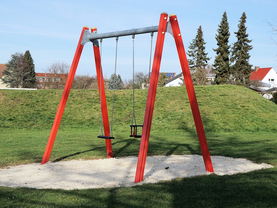 Spawanie: Metalowa Huśtawka Spawanie metalowej huśtawki ogrodowej DIY. Projekt na rok 2026. Trwałość i styl.