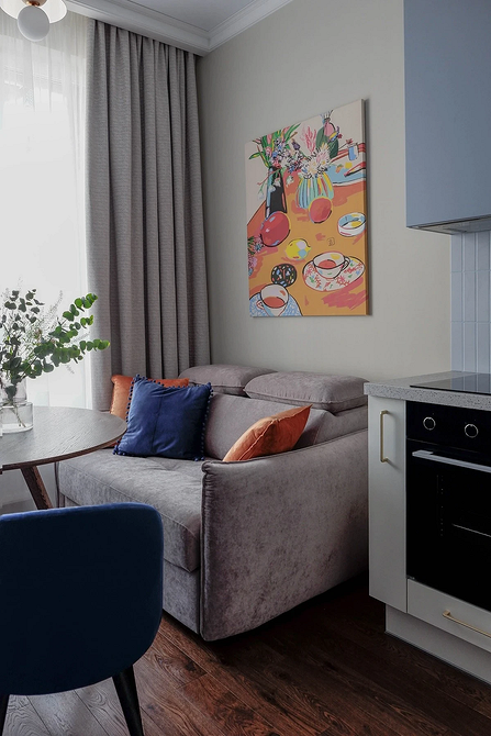 Sofa do małej kuchni Nowoczesna kanapa kuchenna w małym mieszkaniu, optymalne wykorzystanie przestrzeni.