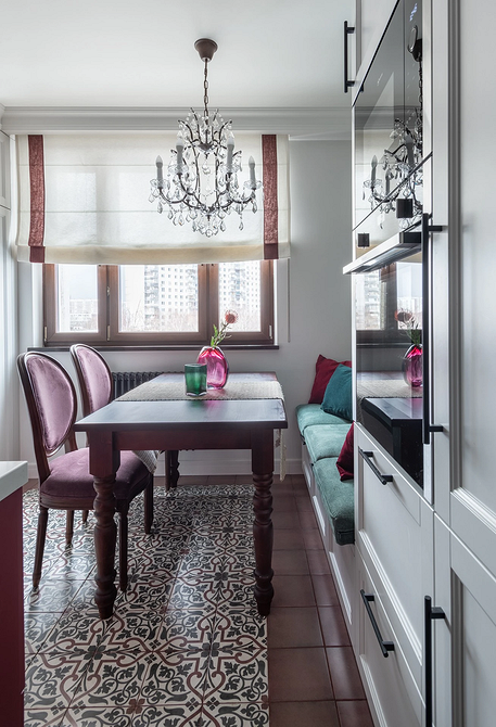 Narożnik dla rodziny Narożna kanapa kuchenna maksymalnie wykorzystuje przestrzeń i zapewnia komfort dla rodziny w 2026.