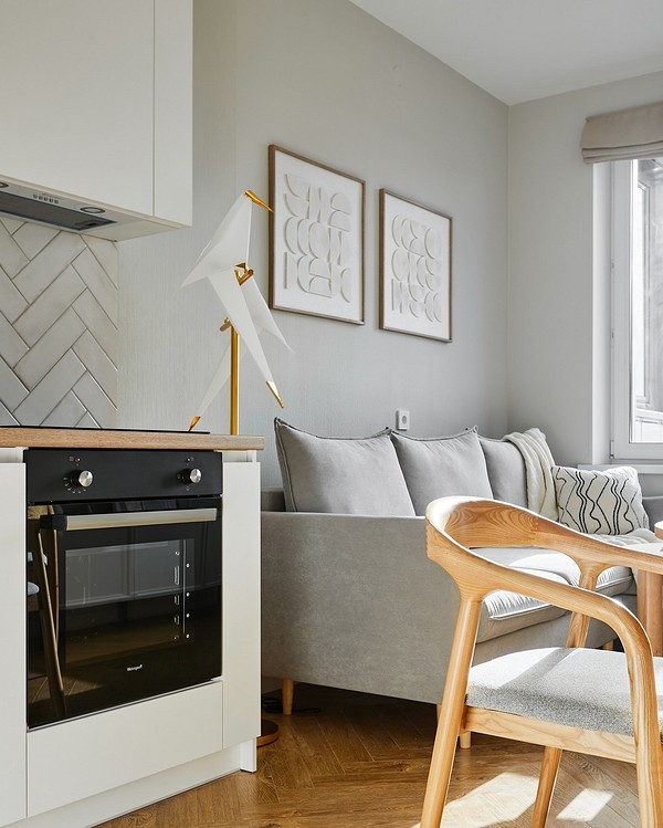 Relaks z rodziną Miękka kanapa kuchenna: wygodne miejsce do odpoczynku i picia herbaty w gronie rodziny w 2026.