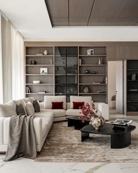 Stylowy Salon 2026 Nowoczesny kanapa w stylowym salonie, modne kolory i design wnętrza 2026.