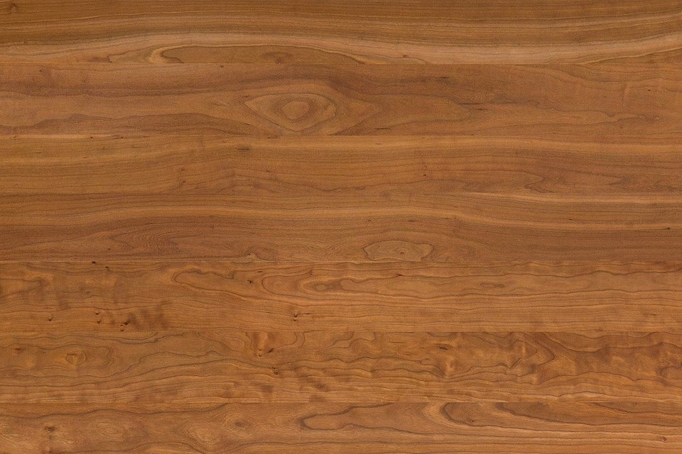 Sosna w małym wnętrzu Funkcjonalne meble z drewna sosnowego do małego mieszkania w stylu skandynawskim.