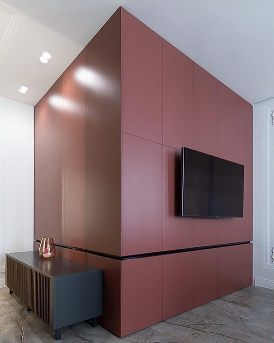 Unikaj tych szaf! Błąd meblowy: przykład szafy, której nie warto kupować do nowoczesnego domu.