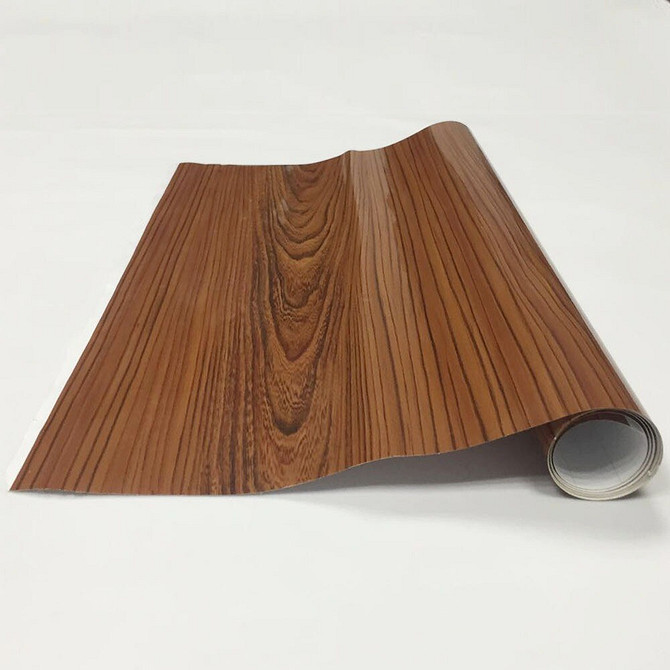 Nowy design kuchni Design kuchni 2026: fronty z moldures i nowymi uchwytami.