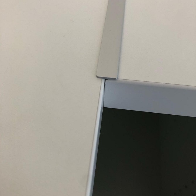 Nowoczesne blaty kuchenne Nowoczesna kuchnia 2026 z idealnie połączonymi, wodoodpornymi blatami kuchennymi.