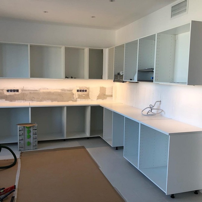 Efektywne eurozłącze Efektywne łączenie blatów: eurozłącze i inne profesjonalne metody dla kuchni 2026.