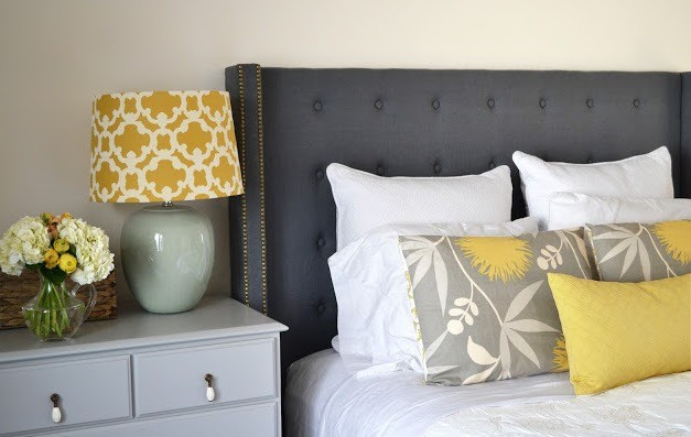 Zagłówek z OSB Zagłówek DIY z płyty OSB. Nowoczesny i minimalistyczny zagłówek do sypialni