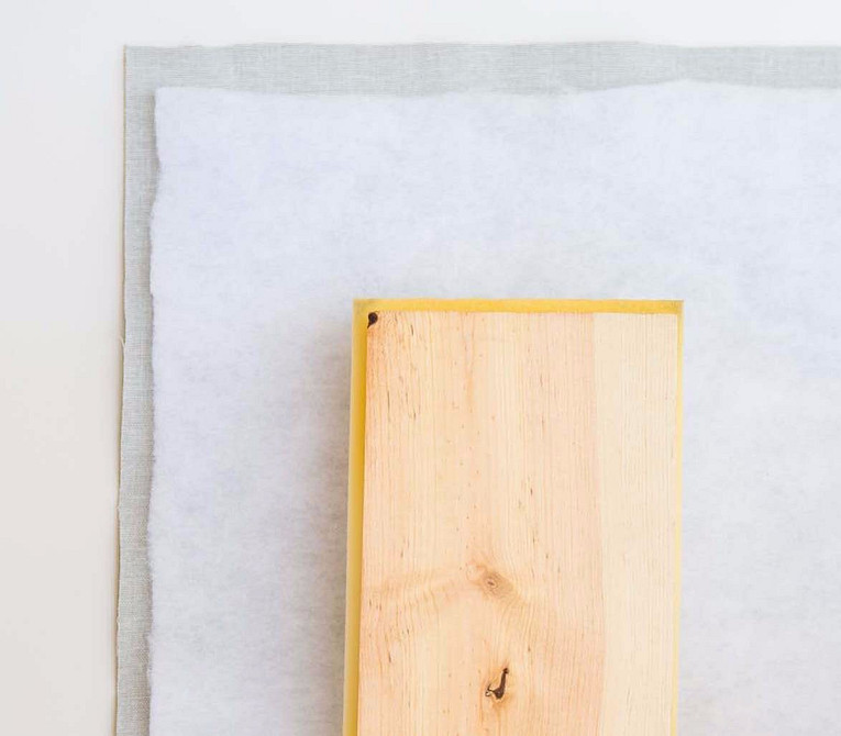 Tapicerowane DIY 2026 Inspiracja na tapicerowane wezgłowie DIY do małego mieszkania w 2026 roku.