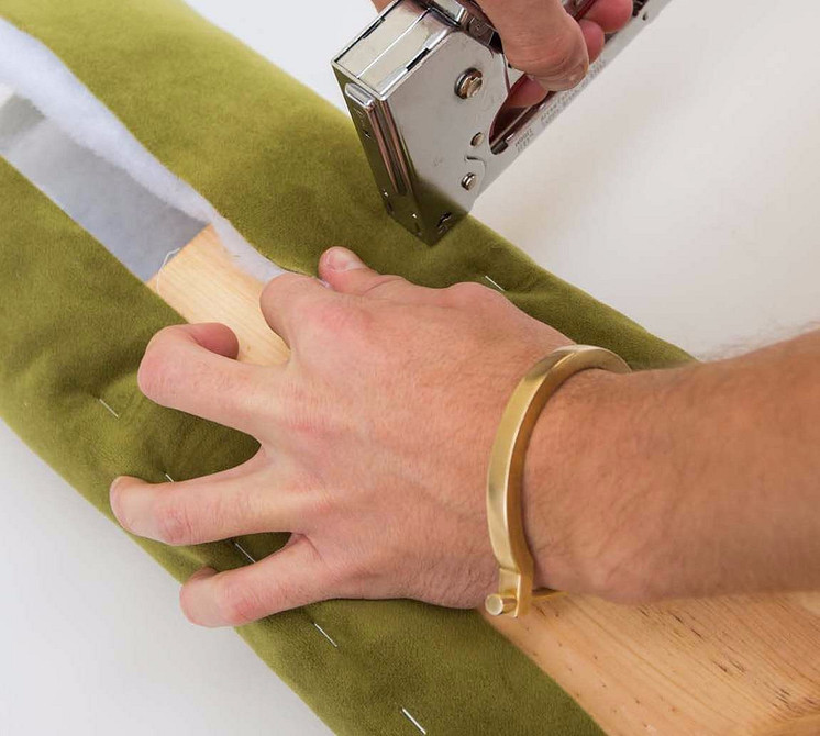 Łatwe DIY wezgłowie Prosty sposób na wykonanie wezgłowia DIY, idealne do małego mieszkania.