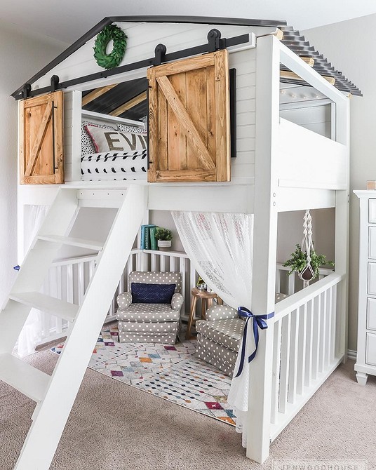 Łóżko na antresoli DIY Rysunki i wymiary łóżka na antresoli DIY, idealne do małego mieszkania