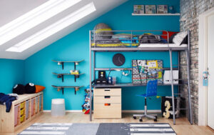 Antresola 2026: Zyskaj przestrzeń i styl w małym mieszkaniu — łóżko na antresoli