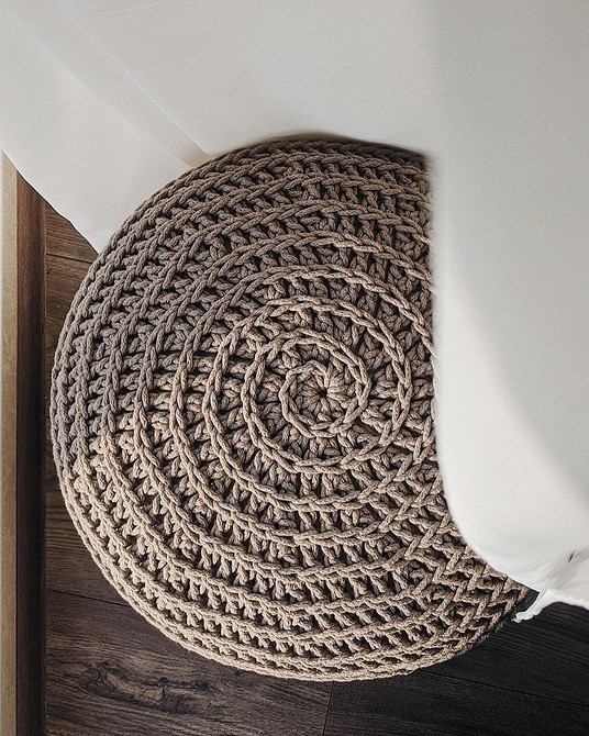 Zrób Pufę Sam! Zrób to sam: Pufa z kartonu do małego mieszkania – instrukcja DIY