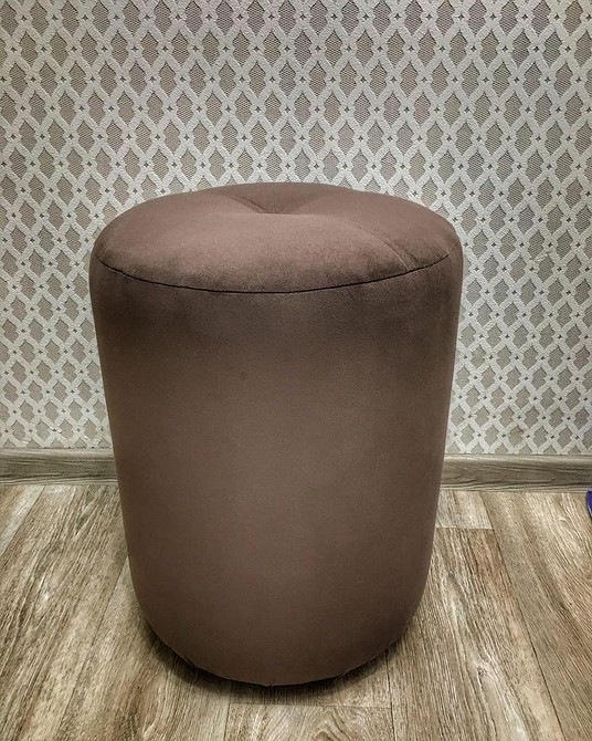 Puf z recyklingu Puf DIY: Kreatywne pomysły na puf z recyklingu. Ekologiczny design.