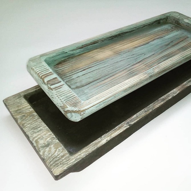 Stolik Nocny Vintage Stolik nocny z efektem postarzenia: vintage dodatek do wnętrza z duszą.