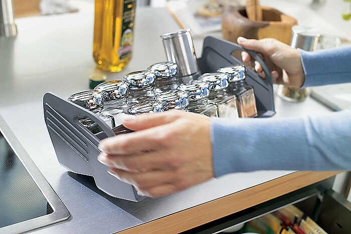 Szuflady na naczynia Ergonomiczna kuchnia 2026: Efektywna organizacja szuflad na naczynia kuchenne z łatwym dostępem.