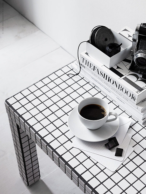 Tuning stolika IKEA Metamorfoza mebli IKEA: Stolik nocny po tuningu z wykorzystaniem hacków.