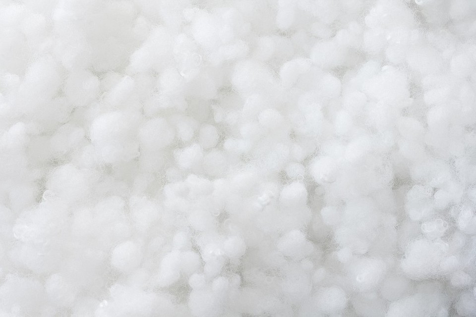 Porównanie wypełnień sof Porównanie różnych materiałów wypełniających sofy: zalety i wady każdego z nich.