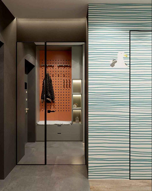 Jasna szafa skandynawska Jasna szafa do przedpokoju z otwartymi półkami na buty i dekoracje