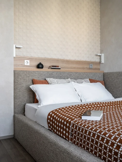 Komfortowy sen Komfortowe łóżko z materacem ortopedycznym zapewnia zdrowy i regenerujący sen.