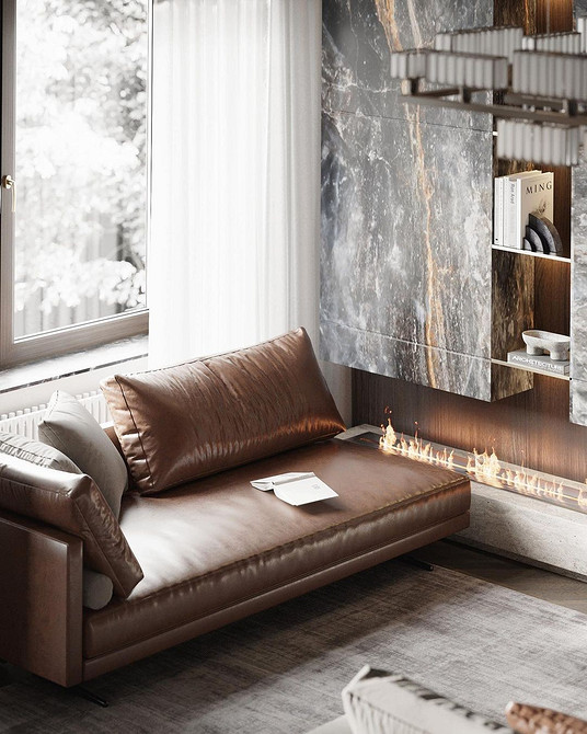 Komfortowa brązowa sofa Przytulny salon z dużą brązową sofą i dekoracyjnymi poduszkami dla komfortu.