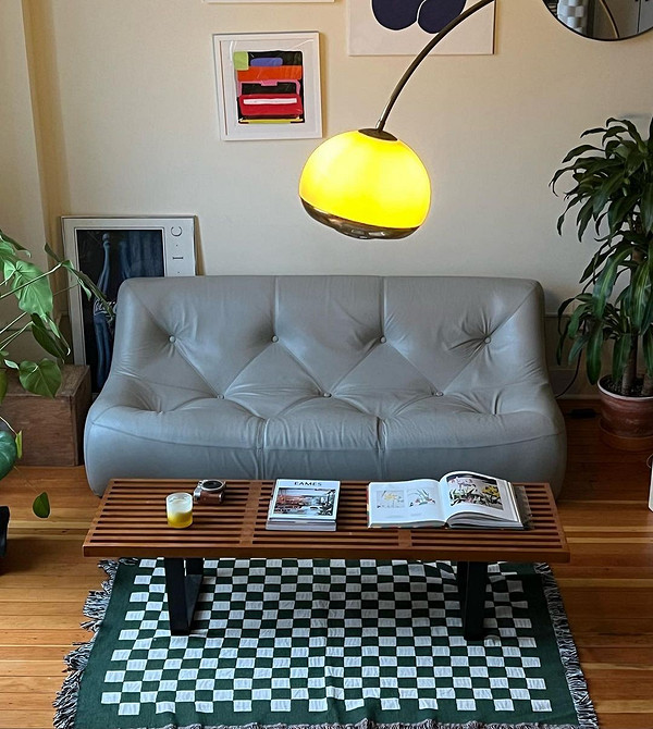 Komfortowa skórzana sofa Skórzana sofa z regulowanymi zagłówkami: maksymalny komfort, design 2026