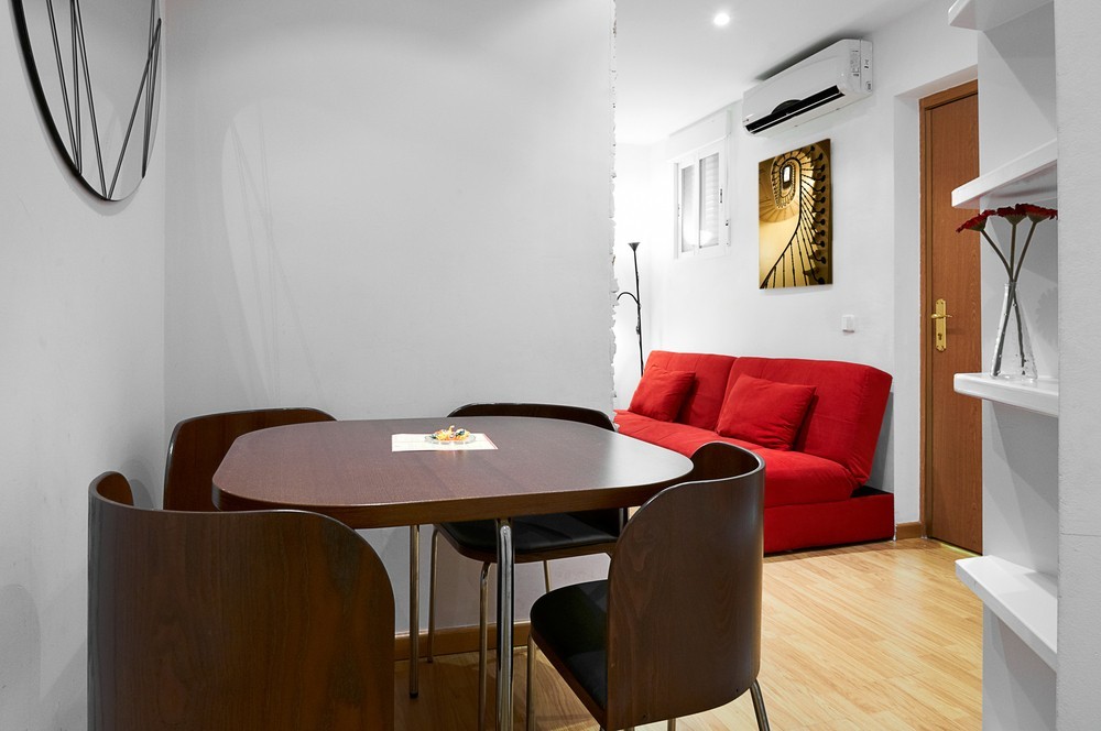 Sofa na miarę Sofa modułowa 2026 w kolorze czerwonym. Nowoczesne rozwiązania do salonu.